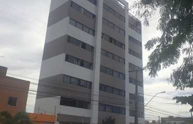 Imagem: O apartamento possui 1 Dormitório, 1 Banheiro, 1 Vaga na garagem