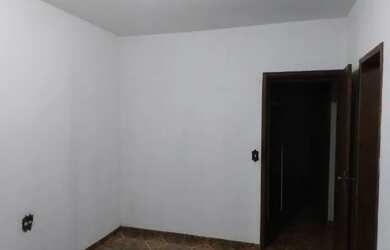 Imagem 9: Alugo excelente casa de 3 quartos com garagem 2 vagas bairro Industrial