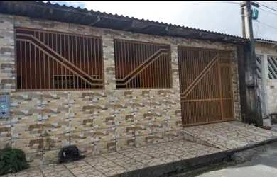 Imagem: A casa possui 3 Dormitórios, 1 Banheiro, 1 Vaga na garagem