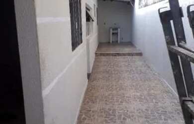 Imagem: A casa possui 2 Dormitórios, 4 Banheiros, 4 Vagas na garagem