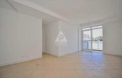 Imagem: O apartamento possui 3 Dormitórios, 4 Banheiros, 2 Vagas na