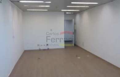 Imagem: O depósito possui 1 Vaga na garagem, 45m² de Área e está