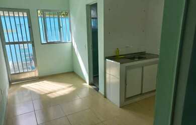 Imagem: A casa possui 1 Dormitório, 1 Banheiro, 40m² de Área e está