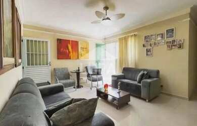 Imagem: A casa possui 3 Dormitórios, 4 Banheiros, 5 Vagas na garagem