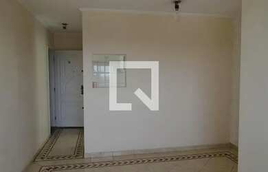 Imagem: O apartamento possui 3 Dormitórios, 1 Banheiro, 1 Vaga na garagem