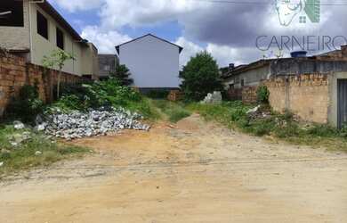 Imagem: O terreno possui 360m² de Área e está localizado em Porto