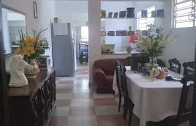 Imagem: A casa possui 5 Dormitórios, 4 Banheiros, 2 Vagas na garagem