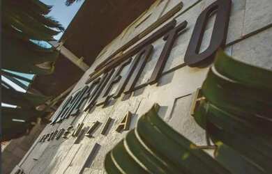 Imagem: O apartamento possui 2 Dormitórios, 2 Banheiros, 2 Vagas na