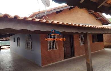 Imagem: A casa em condomínio possui 3 Dormitórios, 3 Banheiros, 4