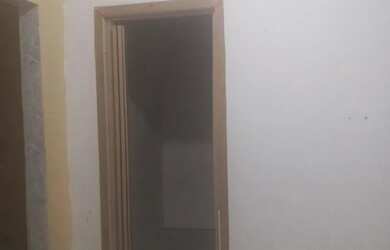 Imagem 5: ALUGA SE 350. 43m² de Área, 1 Banheiroe1 Dormitório