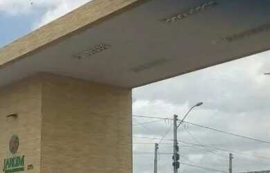 Imagem: A casa possui 2 Dormitórios, 1 Banheiro, 1 Vaga na garagem