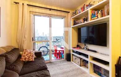 Imagem: O apartamento possui 2 Dormitórios, 2 Banheiros, 2 Vagas na