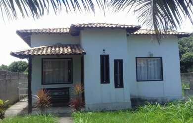 Imagem: A casa possui 2 Dormitórios, 2 Banheiros, 2 Vagas na garagem