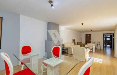 Imagem 6: Casa - 273m² priv - 4 quartos sendo 2 Suítes - 2 vagas - Seminário