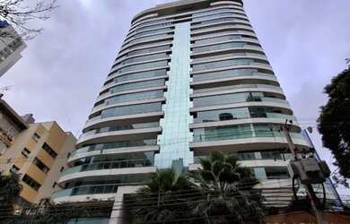 Imagem: O apartamento possui 3 Dormitórios, 5 Banheiros, 3 Vagas na