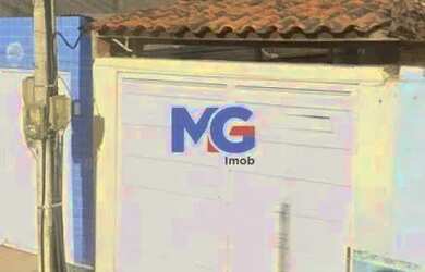 Imagem: A casa possui 2 Dormitórios, 2 Banheiros, 2 Vagas na garagem