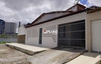 Imagem: A casa possui 2 Dormitórios, 2 Banheiros, 1 Vaga na garagem