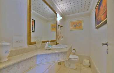 Imagem 7: APARTAMENTO À VENDA - 246m2 - 5 quartos/2 suítes - vazado - SQS 114...