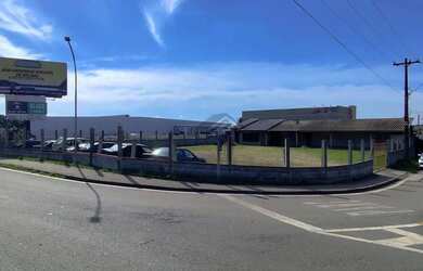 Imagem: Terreno para Aluguel 1.080m² em Frente à Renault