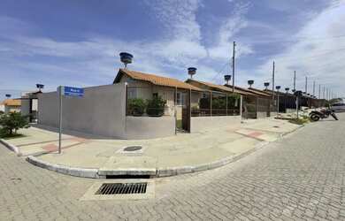 Imagem: A casa possui 2 Dormitórios, 1 Banheiro, 1 Vaga na garagem