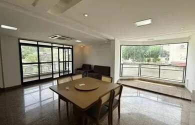 Imagem: O apartamento possui 4 Dormitórios, 5 Banheiros, 4 Vagas na