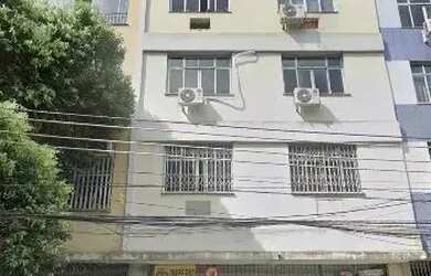 Imagem: O apartamento possui 4 Dormitórios, 3 Banheiros, 1 Vaga na