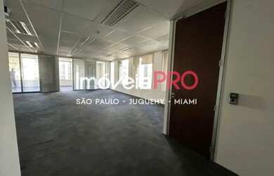 Imagem: O depósito possui 5 Vagas na garagem, 311m² de Área e está