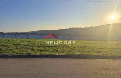 Imagem: O terreno possui 250m² de Área e Imóvel novo e está localizado