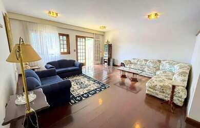 Imagem: A casa em condomínio possui 4 Dormitórios, 4 Banheiros, 4