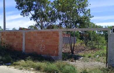 Imagem: O terreno possui 250m² de Área e está localizado em Armação