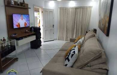 Imagem: A casa possui 2 Dormitórios, 3 Banheiros, 2 Vagas na garagem