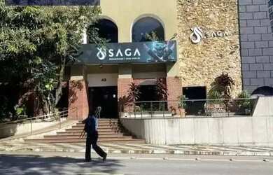 Imagem: O depósito possui 5 Vagas na garagem, 1.330m² de Área e