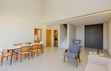 Imagem 6: Imóvel para venda tem 250 metros quadrados com 3 quartos