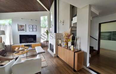 Imagem: A casa em condomínio possui 3 Dormitórios, 3 Banheiros, 2