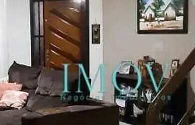 Imagem: A casa possui 3 Dormitórios, 2 Banheiros, 2 Vagas na garagem