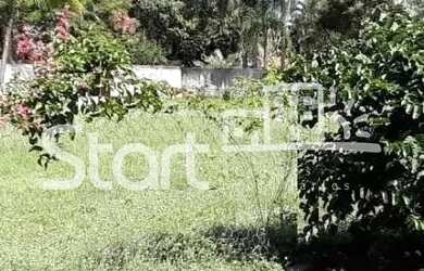 Imagem: O terreno possui 412m² de Área e está localizado em Parque