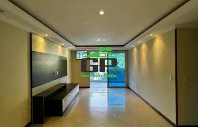 Imagem: O apartamento possui 3 Dormitórios, 1 Banheiro, 3 Vagas na