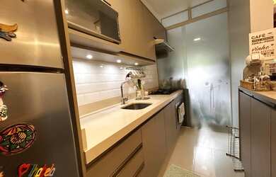 Imagem: O apartamento possui 2 Dormitórios, 1 Banheiro, 1 Vaga na garagem