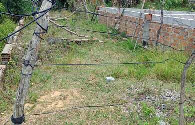 Imagem 2: Vendo terreno. 