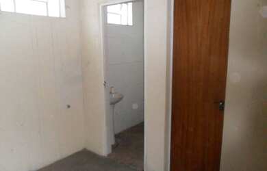 Imagem 7: Otima casa no bairro Bom Retiro Betim loja na frente