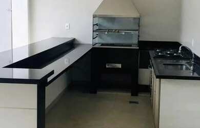 Imagem 2: Casa a venda em bairro nobre