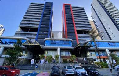 Imagem: O depósito possui 2 Vagas na garagem e 80m² de Área e está