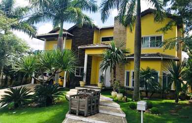 Imagem: A casa em condomínio possui 4 Dormitórios, 2 Banheiros, 1.500m²