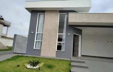 Imagem: A casa em condomínio possui 3 Dormitórios, 3 Banheiros, 2