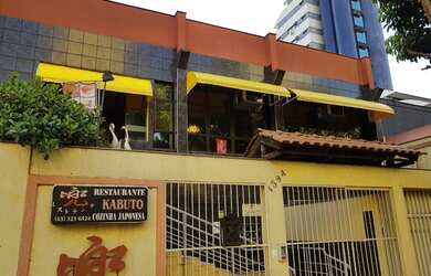 Imagem: O depósito possui 2 Vagas na garagem e 200m² de Área e está