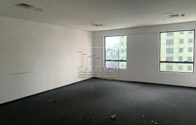 Imagem: O depósito possui 1 Vaga na garagem e 42m² de Área e está