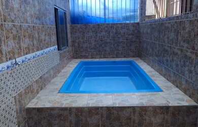 Imagem: A casa possui 2 Dormitórios, 2 Banheiros, 1 Vaga na garagem