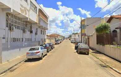 Imagem: A casa possui 2 Dormitórios, 2 Banheiros, 248m² de Área e