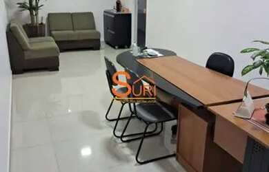 Imagem: O depósito possui 2 Vagas na garagem, 84m² de Área e está