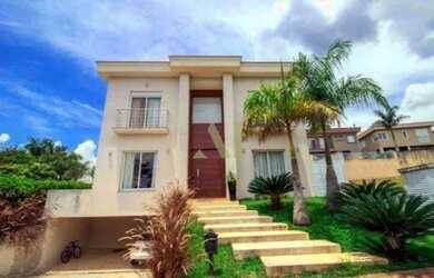 Imagem: A casa em condomínio possui 5 Dormitórios, 5 Banheiros, 4